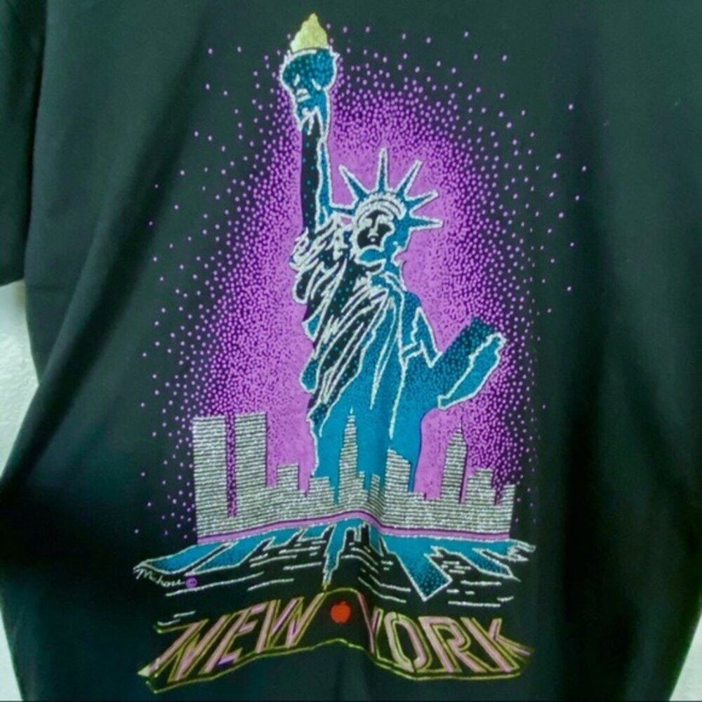 Graphic T NYC Single Stitch Statue of LIberty Twin Towers 90s Gold Glitter Foil